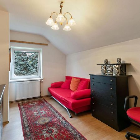 Lively Holiday Home In Wien With Private Garden מראה חיצוני תמונה