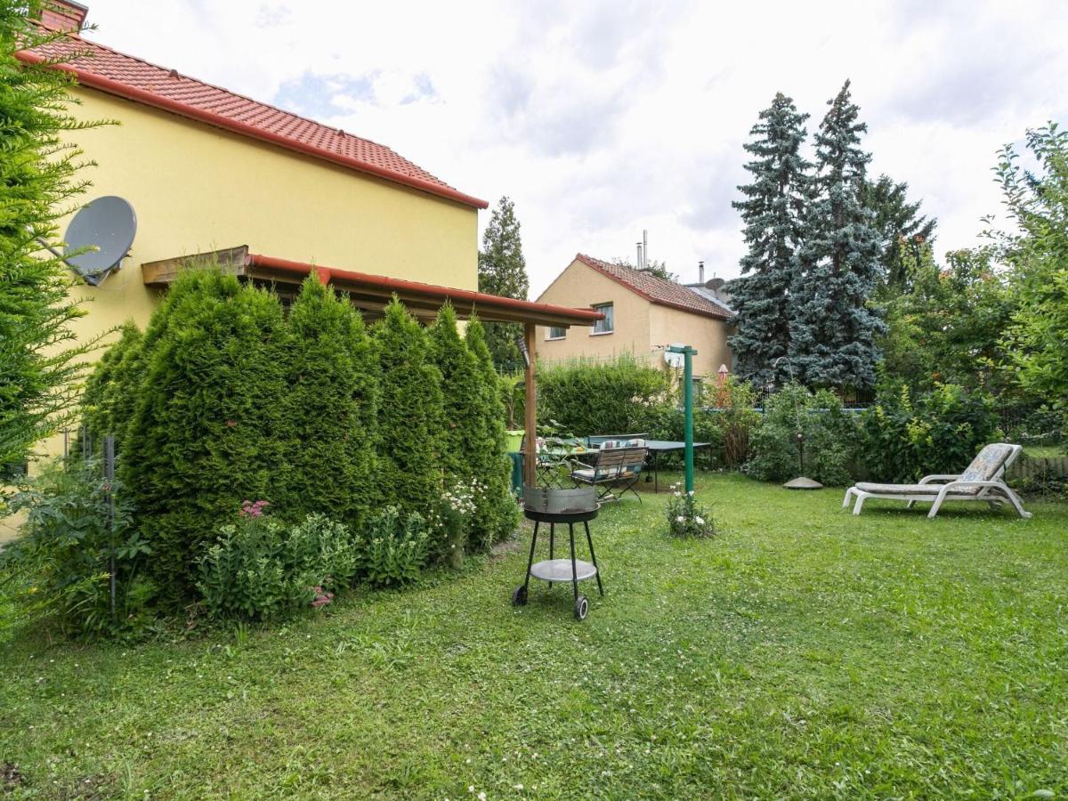 Lively Holiday Home In Wien With Private Garden מראה חיצוני תמונה